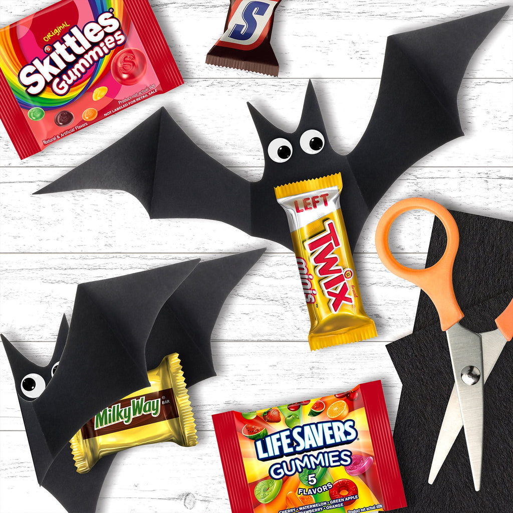 Snickers, Skittles Gummies & More Halloween Candy Variety Pack - 205 Ct Bulk Bag