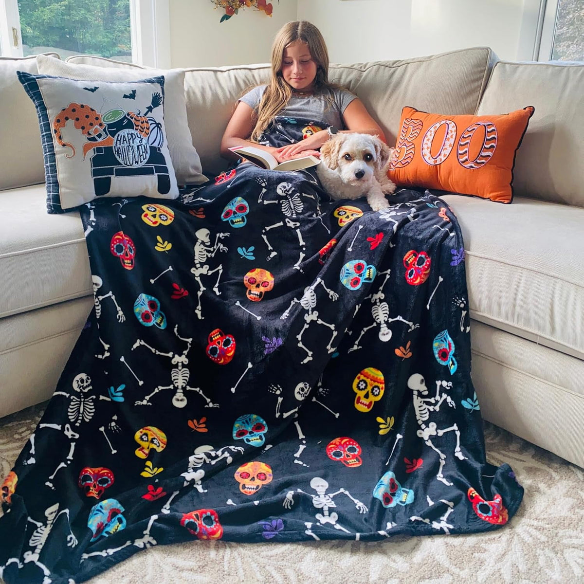 Serafina Home Halloween Throw Blanket: Fuzzy Boo! Jack O'Lantern Spider Webs Skull and Black Cats Print on Velvet Fleece for Sofa Bed Couch Chair Dorm