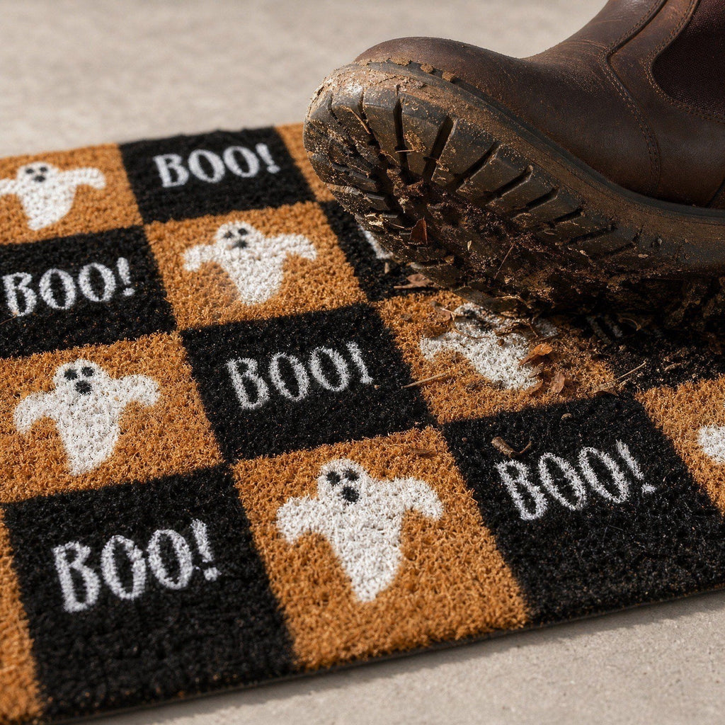 Halloween Ghost Door Mat, Cute Welcome Mat for Front Door Porch Entryway Haunted Outdoor Decor Spooky Decorative Entrance Doormat Non Slip Halloween Rug, 16" x 24"