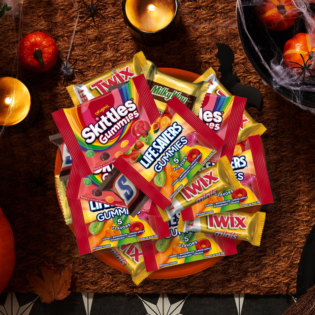 Snickers, Skittles Gummies & More Halloween Candy Variety Pack - 155 Ct Bulk Bag