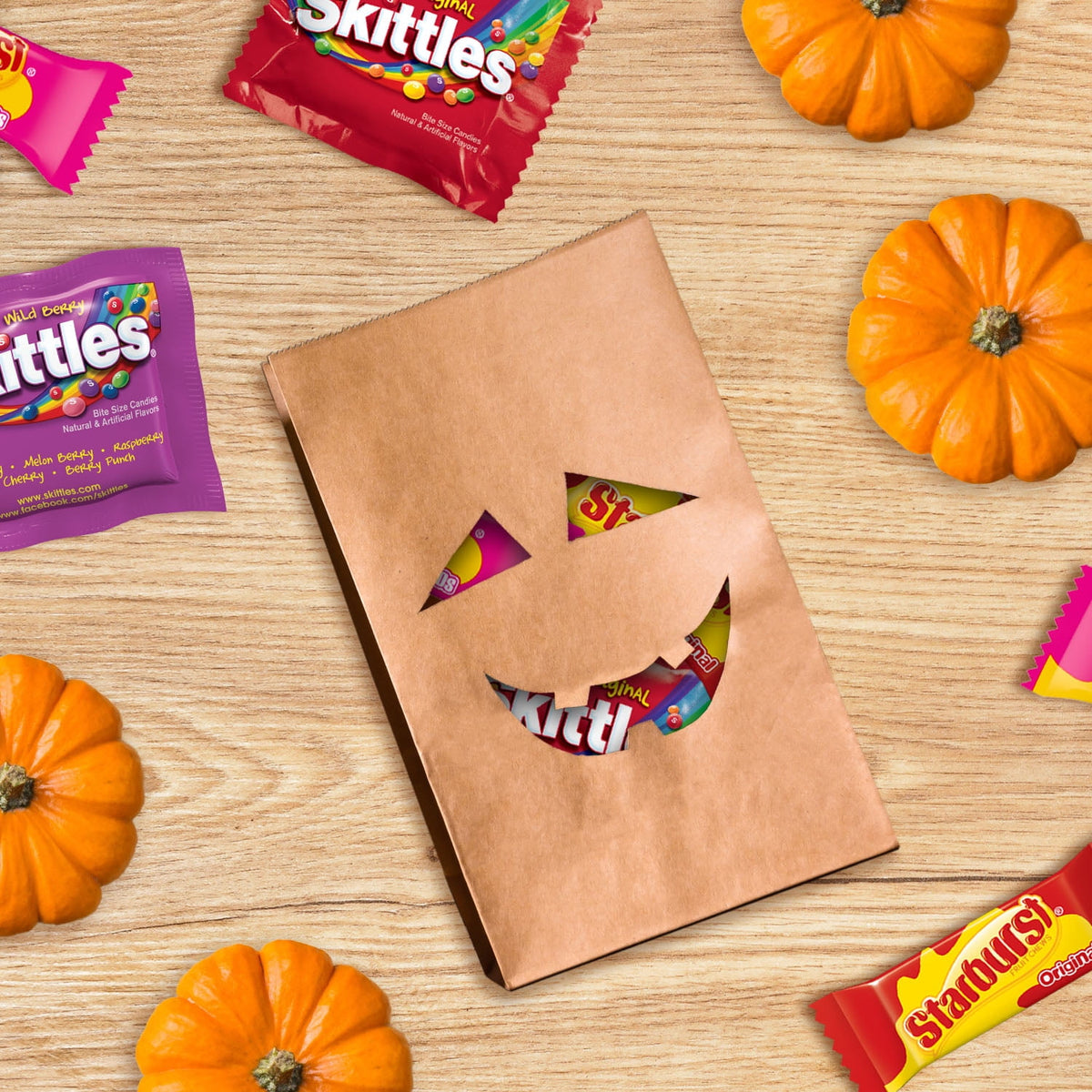 Skittles & Starburst Fun Size Chewy Halloween Candy Variety Pack, 20 Ct Bulk Bag