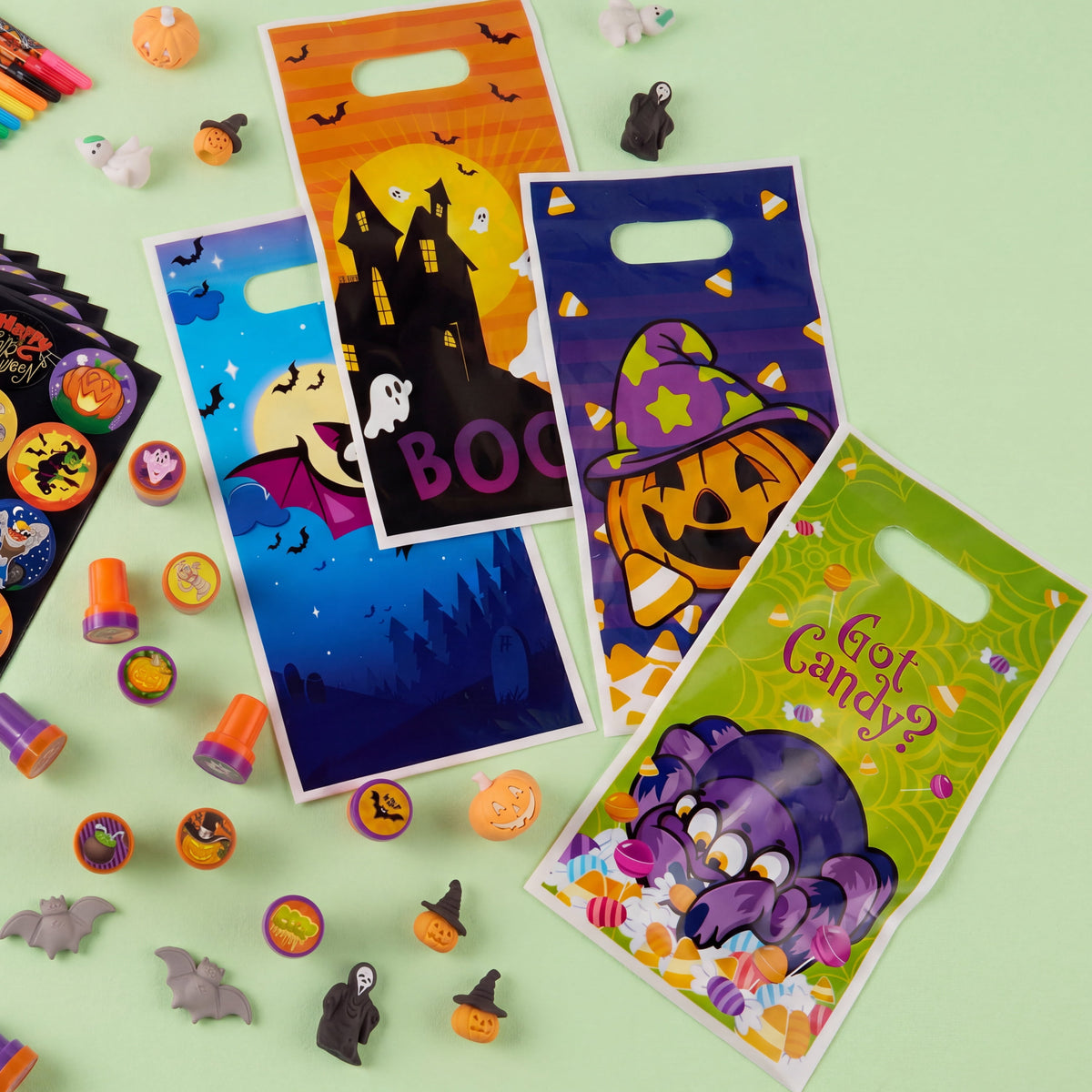 Joyfy 192 Pcs Halloween Stationery Set, Halloween Markers Rulers Stickers Erasers Stamps Notebooks Bags Party Favors,Halloween Trick or Treat Bags,Halloween Gifts for Kids,Classroom Favors